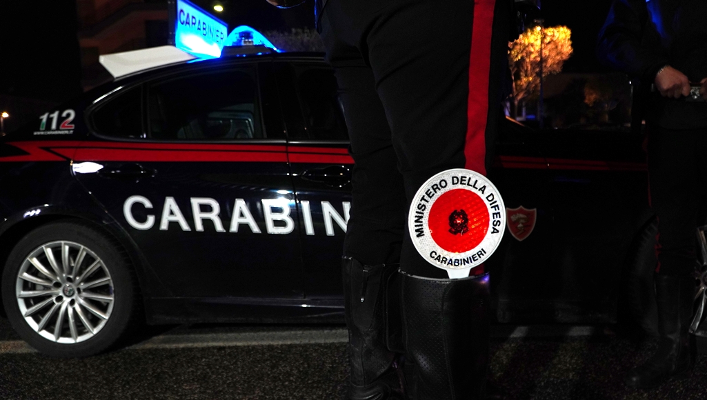 Aggressione a Mondragone: 17enne ferito durante una passeggiata