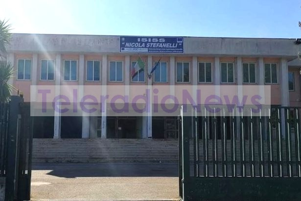 Aggressione a studente negli spogliatoi a Mondragone: allarme sic