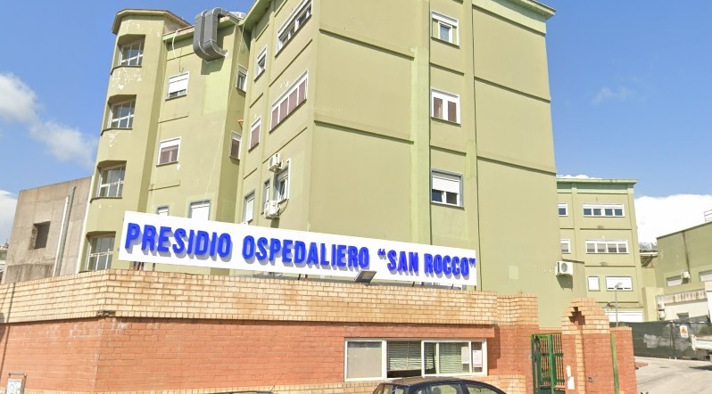 Caos ogni giovedì alla farmacia del San Rocco di Sessa Aurunca