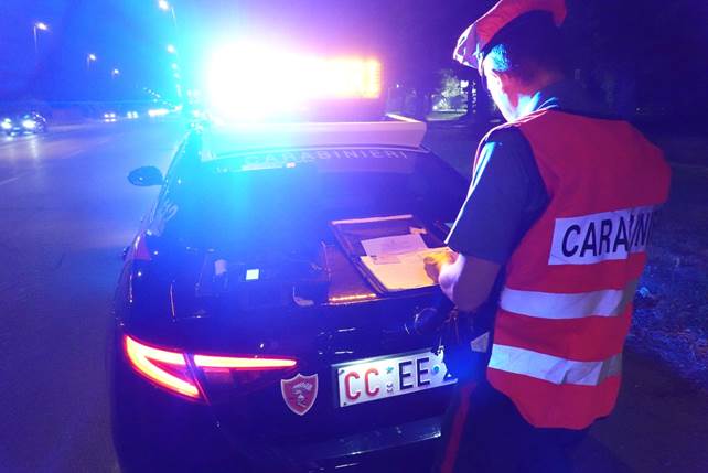 Donna fermata a Castel Volturno su scooter rubato dai Carabinieri