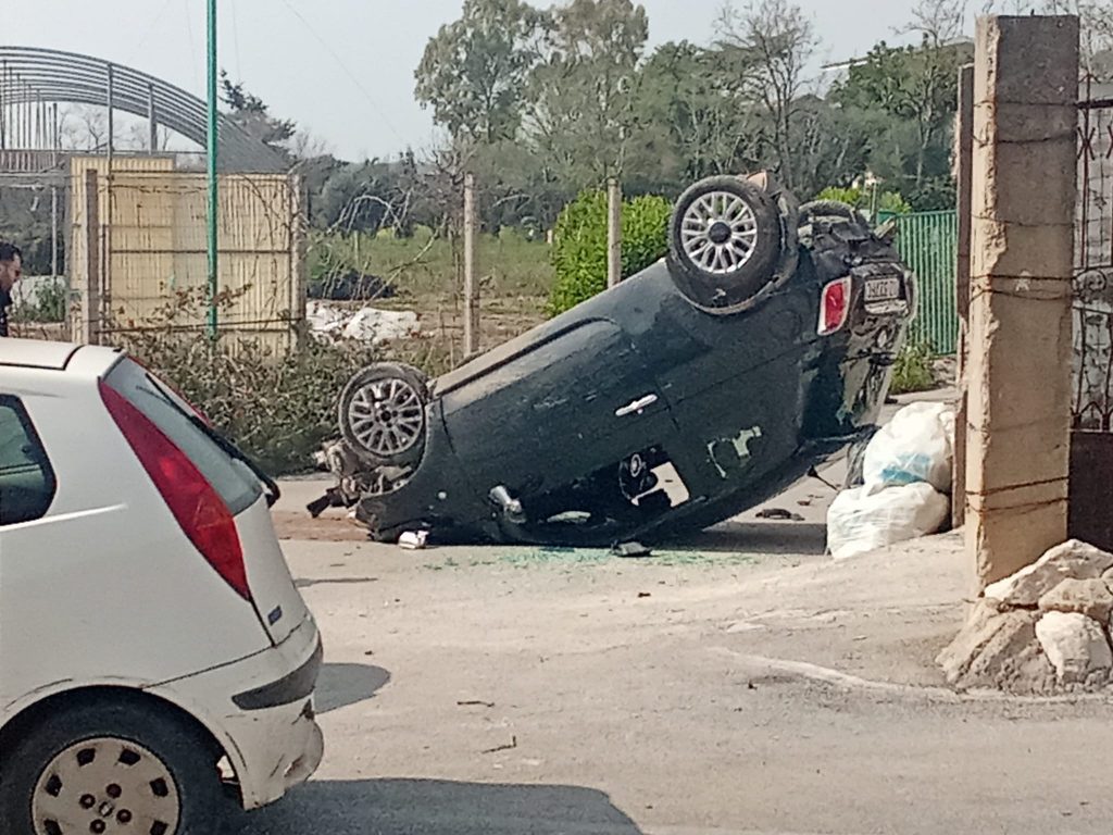 Inseguimento a Mondragone: auto rubate e incidente in via Appia A