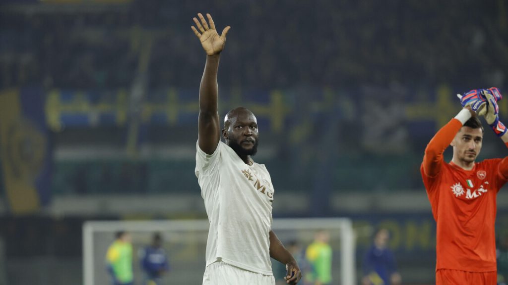 Lukaku non arriva a Castel Volturno: il Napoli resta deluso