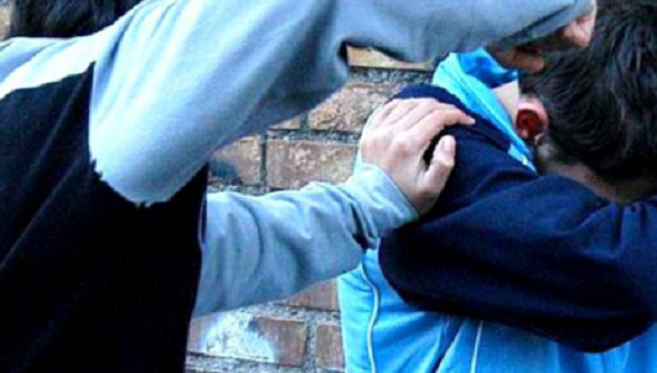 Violenza negli spogliatoi: studente aggredito a scuola nel Casert