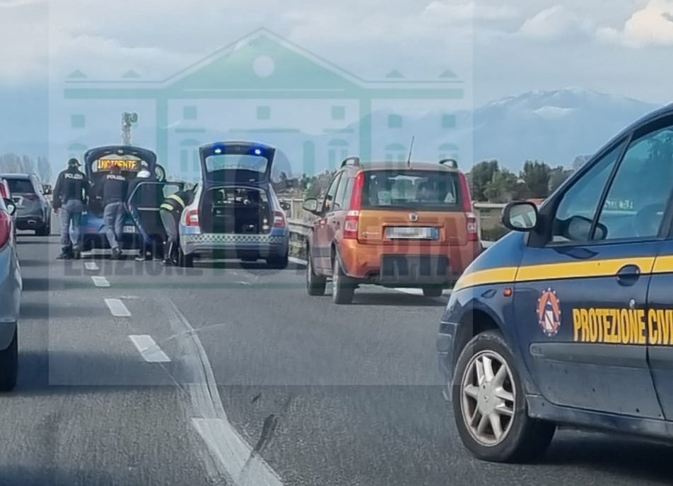 Incidente sul lungomare: donna travolta da uno scooter a Baia Dom